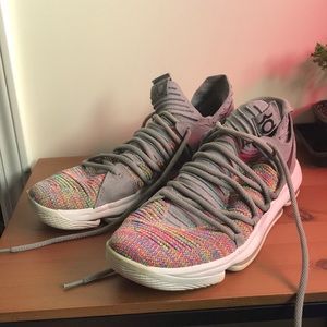 Rainbow KD’s Men’s Vb or basketball shoe